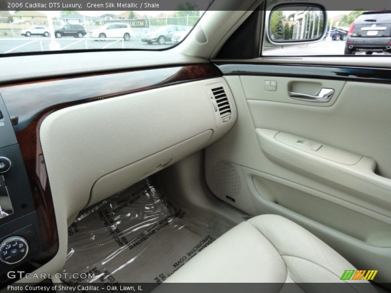 Green Silk Metallic / Shale 2006 Cadillac DTS Luxury