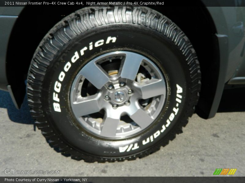 Night Armor Metallic / Pro 4X Graphite/Red 2011 Nissan Frontier Pro-4X Crew Cab 4x4