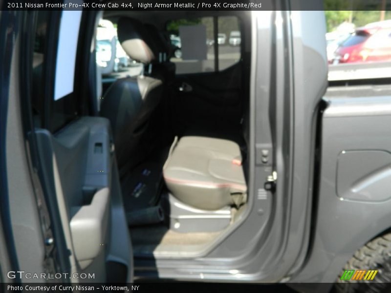 Night Armor Metallic / Pro 4X Graphite/Red 2011 Nissan Frontier Pro-4X Crew Cab 4x4