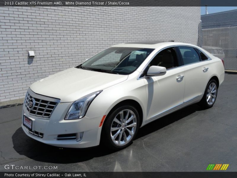 Front 3/4 View of 2013 XTS Premium AWD