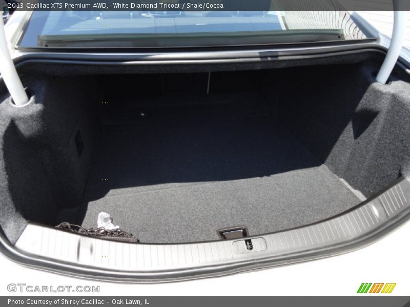  2013 XTS Premium AWD Trunk
