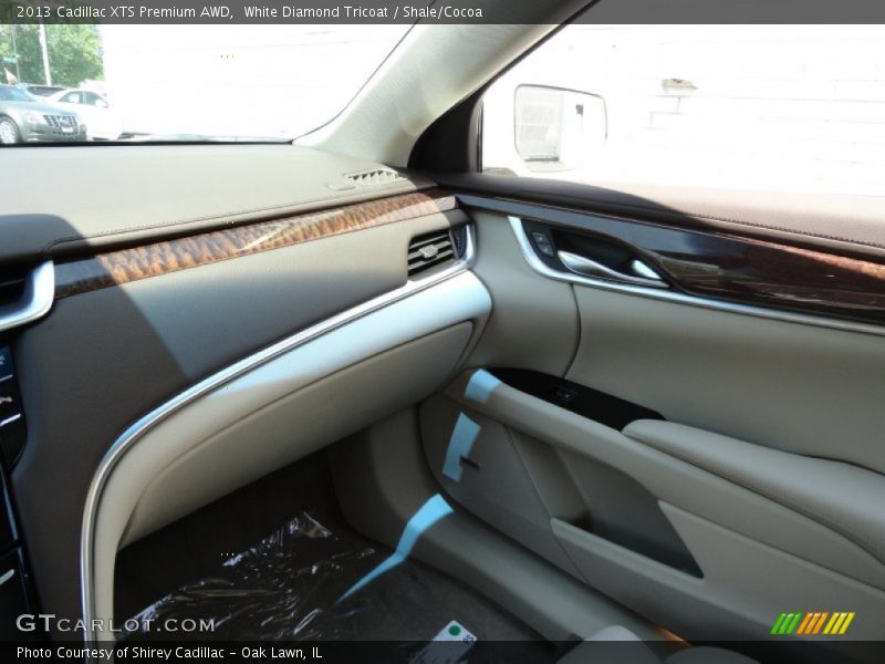 White Diamond Tricoat / Shale/Cocoa 2013 Cadillac XTS Premium AWD