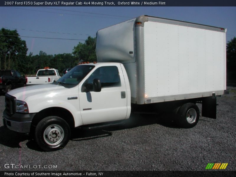 Oxford White / Medium Flint 2007 Ford F350 Super Duty XLT Regular Cab 4x4 Moving Truck