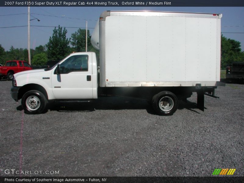 Oxford White / Medium Flint 2007 Ford F350 Super Duty XLT Regular Cab 4x4 Moving Truck
