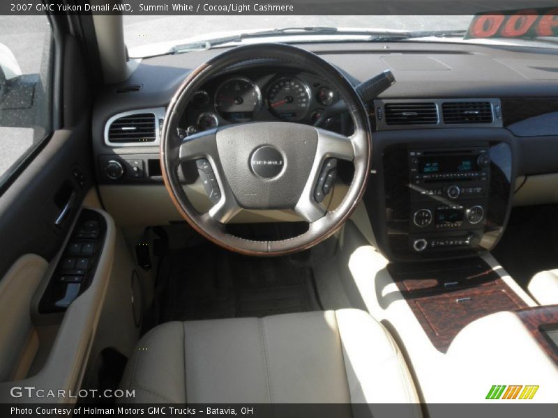 Summit White / Cocoa/Light Cashmere 2007 GMC Yukon Denali AWD