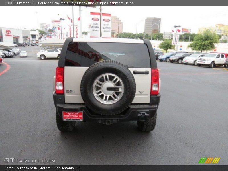 Boulder Gray Metallic / Ebony Black/Light Cashmere Beige 2006 Hummer H3