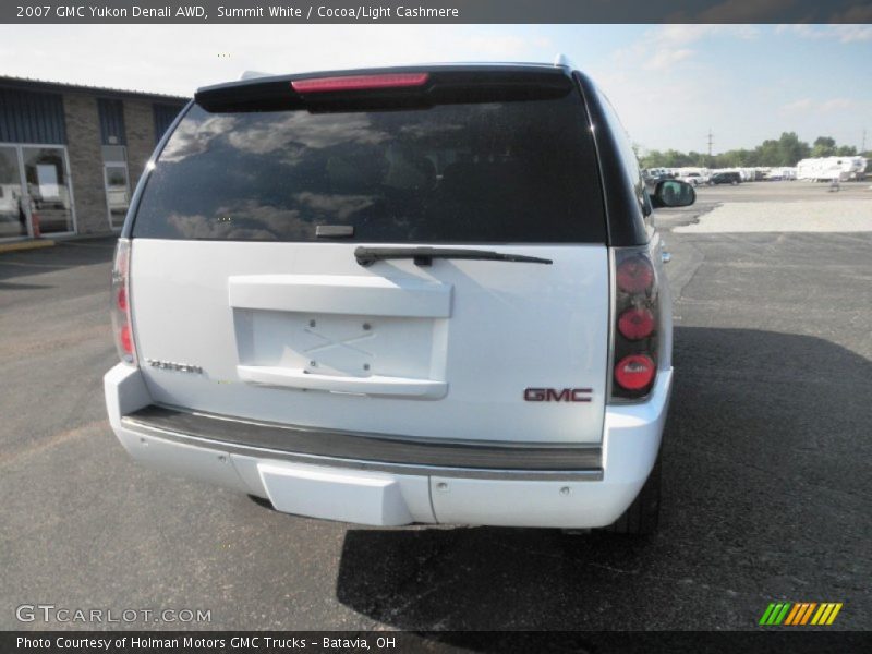 Summit White / Cocoa/Light Cashmere 2007 GMC Yukon Denali AWD