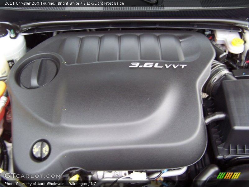 Bright White / Black/Light Frost Beige 2011 Chrysler 200 Touring