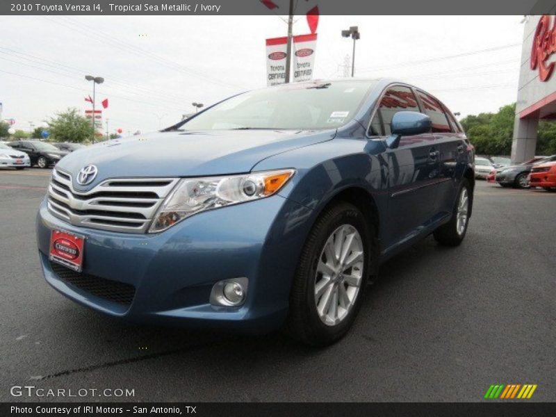 Tropical Sea Metallic / Ivory 2010 Toyota Venza I4