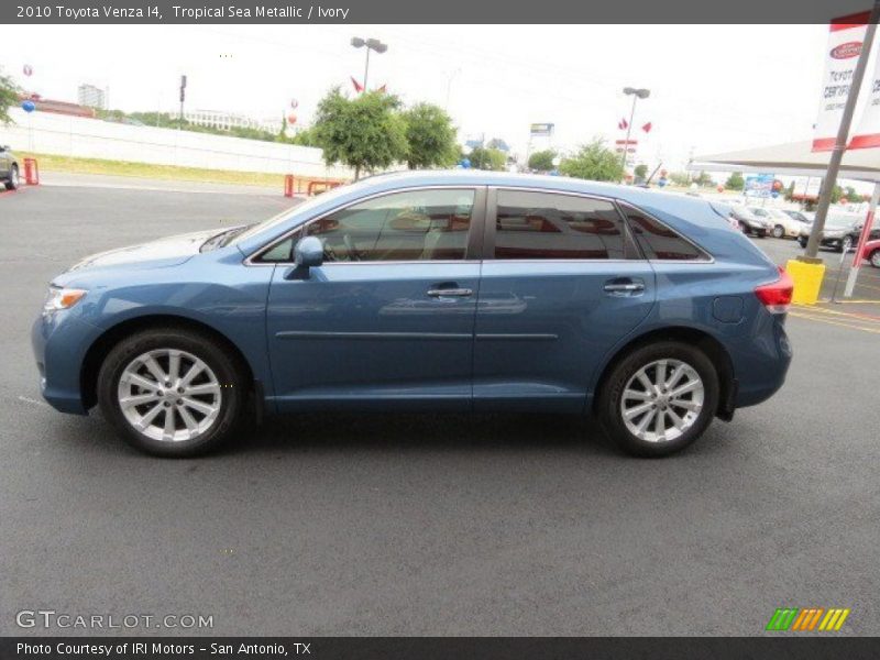 Tropical Sea Metallic / Ivory 2010 Toyota Venza I4