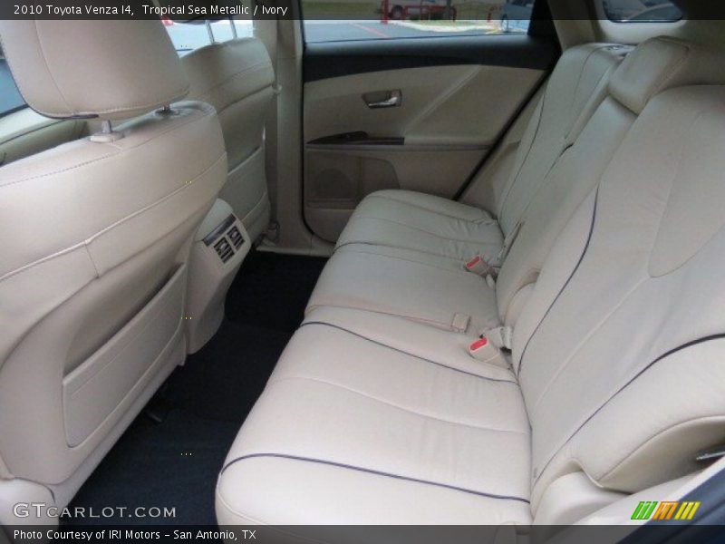Tropical Sea Metallic / Ivory 2010 Toyota Venza I4