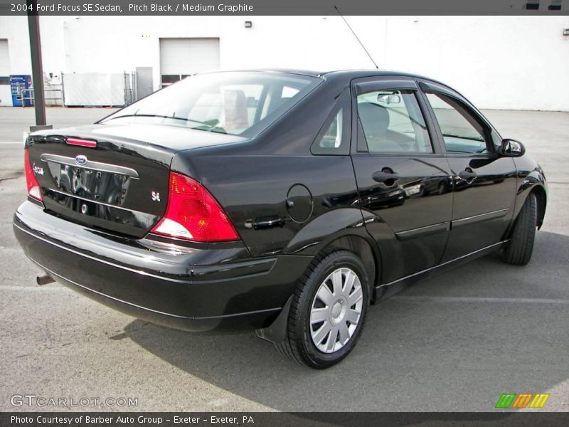 Pitch Black / Medium Graphite 2004 Ford Focus SE Sedan