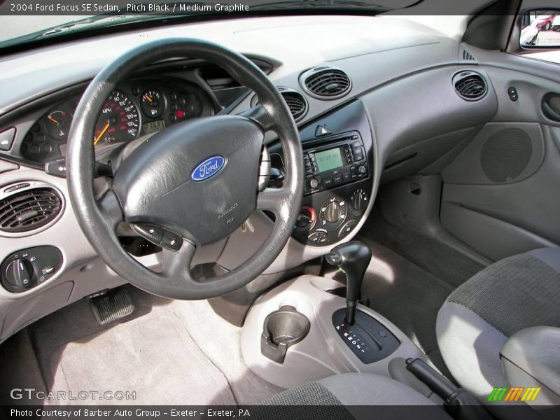 Pitch Black / Medium Graphite 2004 Ford Focus SE Sedan