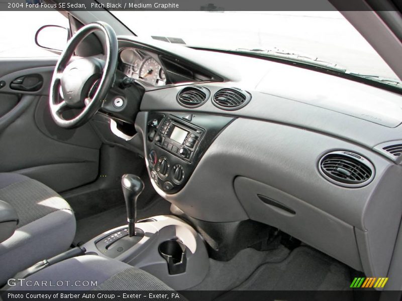Pitch Black / Medium Graphite 2004 Ford Focus SE Sedan