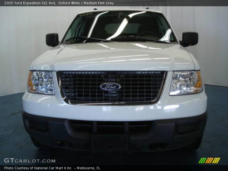 Oxford White / Medium Flint Grey 2005 Ford Expedition XLS 4x4