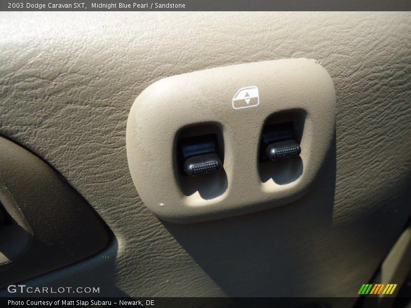 Midnight Blue Pearl / Sandstone 2003 Dodge Caravan SXT