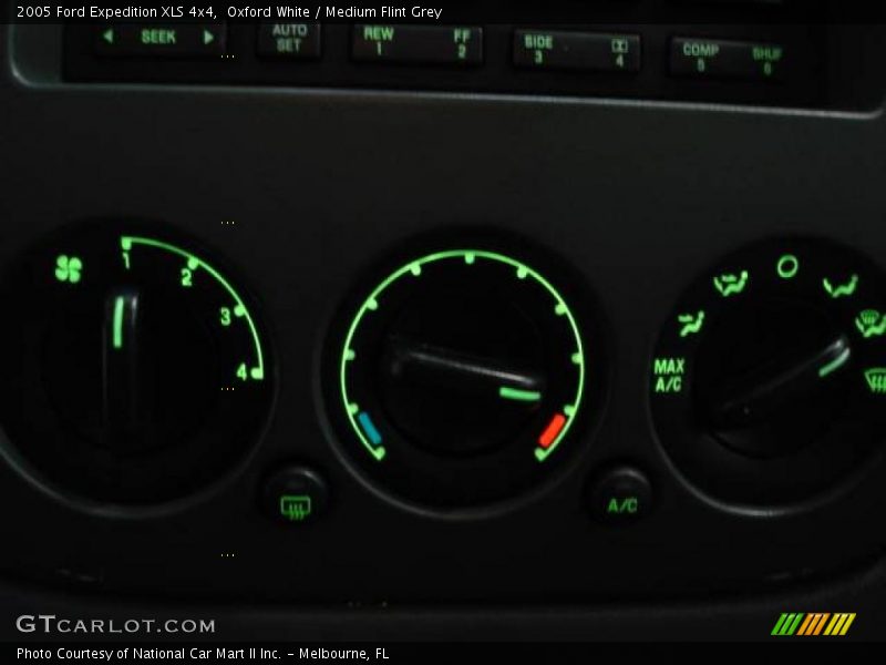 Oxford White / Medium Flint Grey 2005 Ford Expedition XLS 4x4
