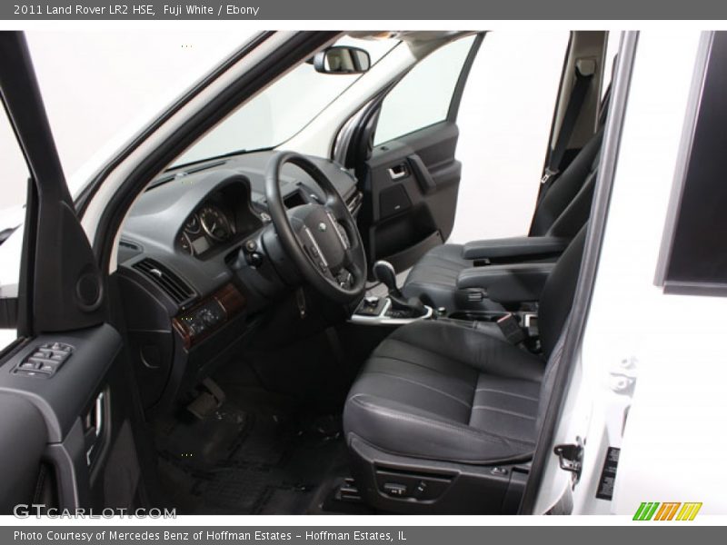 Fuji White / Ebony 2011 Land Rover LR2 HSE