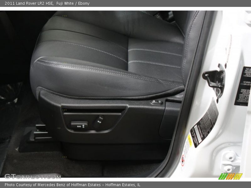 Fuji White / Ebony 2011 Land Rover LR2 HSE