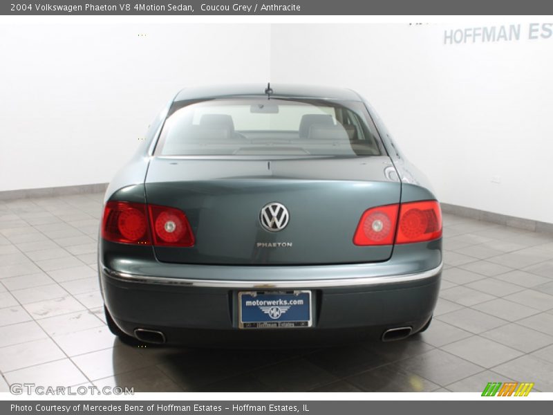 Coucou Grey / Anthracite 2004 Volkswagen Phaeton V8 4Motion Sedan
