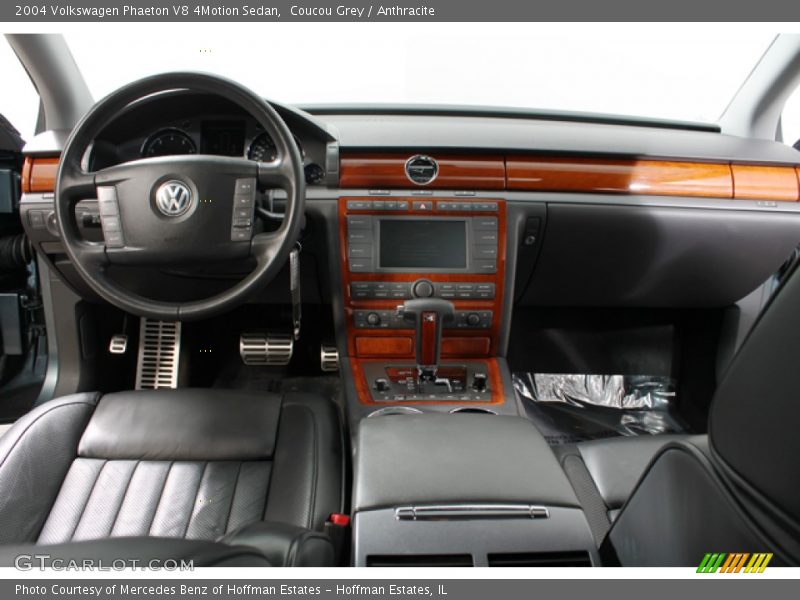 Coucou Grey / Anthracite 2004 Volkswagen Phaeton V8 4Motion Sedan