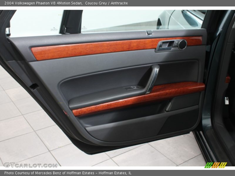 Coucou Grey / Anthracite 2004 Volkswagen Phaeton V8 4Motion Sedan