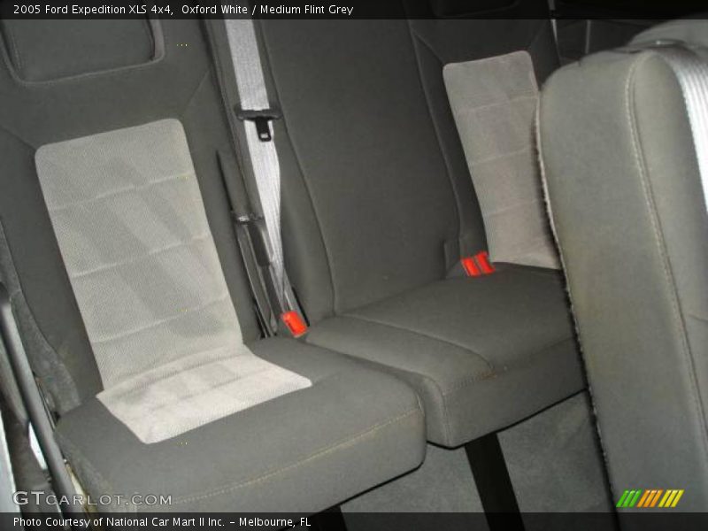 Oxford White / Medium Flint Grey 2005 Ford Expedition XLS 4x4