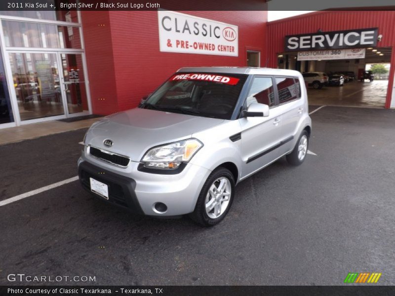 Bright Silver / Black Soul Logo Cloth 2011 Kia Soul +