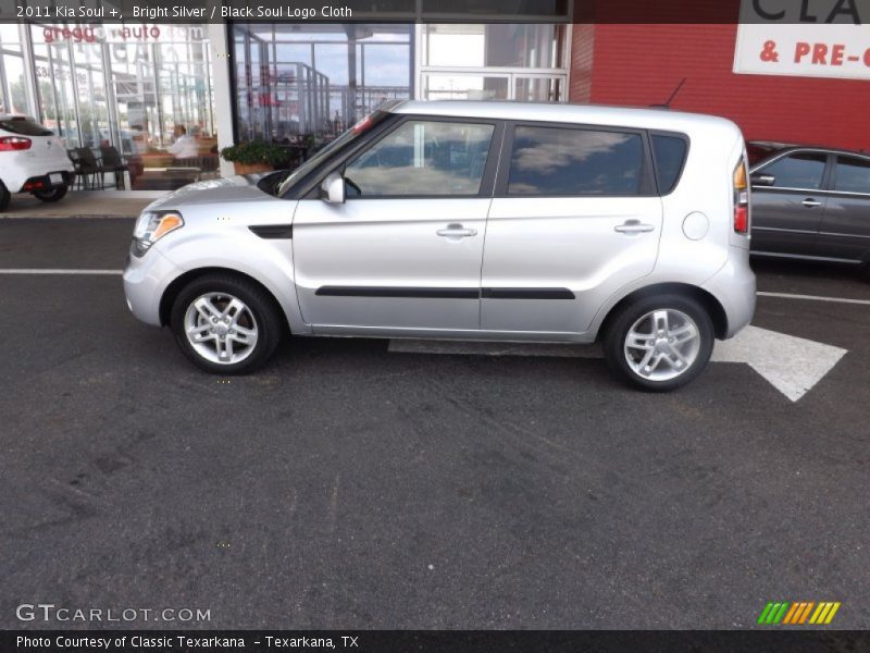 Bright Silver / Black Soul Logo Cloth 2011 Kia Soul +