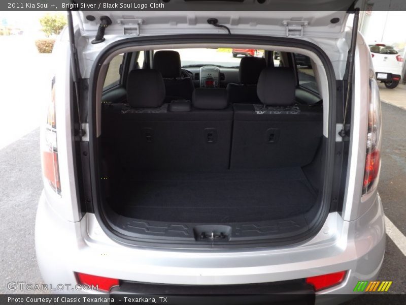 Bright Silver / Black Soul Logo Cloth 2011 Kia Soul +