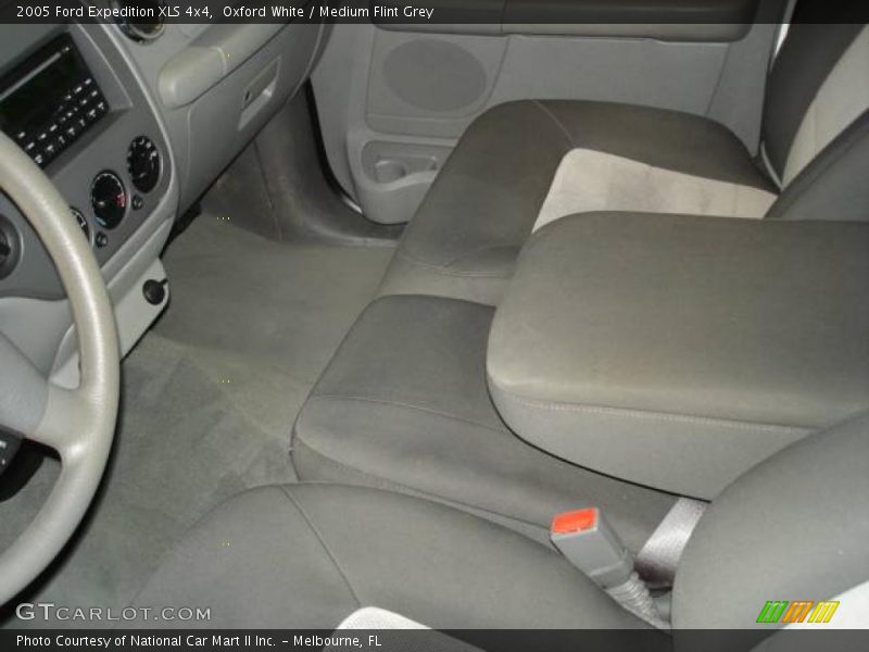 Oxford White / Medium Flint Grey 2005 Ford Expedition XLS 4x4