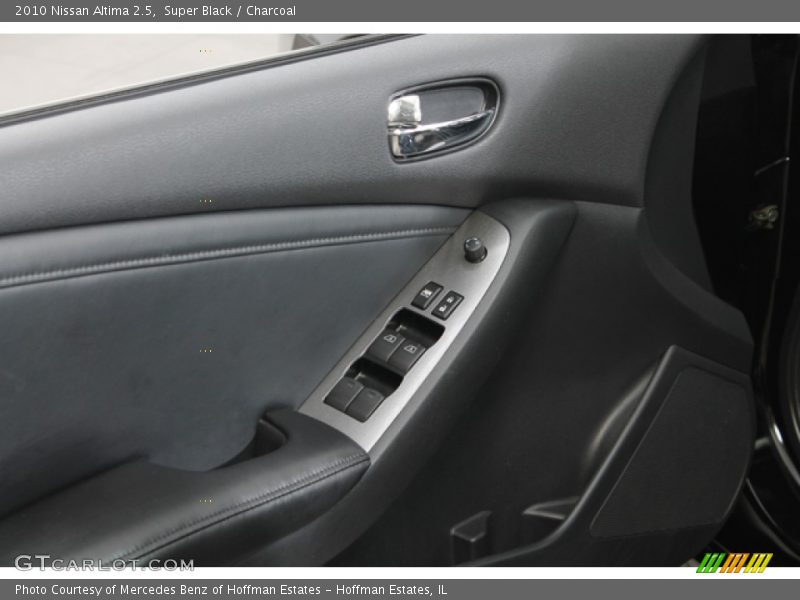 Super Black / Charcoal 2010 Nissan Altima 2.5