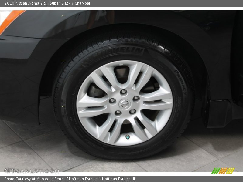 Super Black / Charcoal 2010 Nissan Altima 2.5