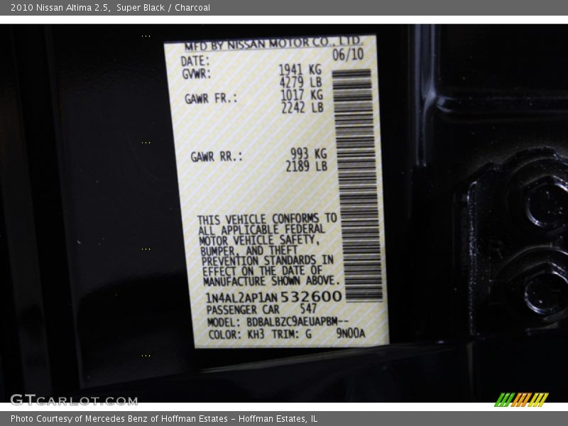 Super Black / Charcoal 2010 Nissan Altima 2.5