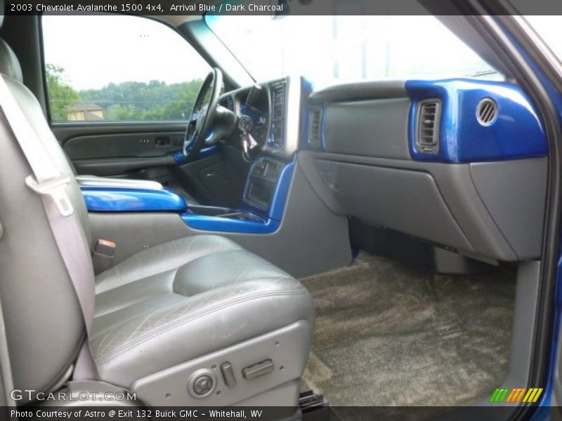 Arrival Blue / Dark Charcoal 2003 Chevrolet Avalanche 1500 4x4