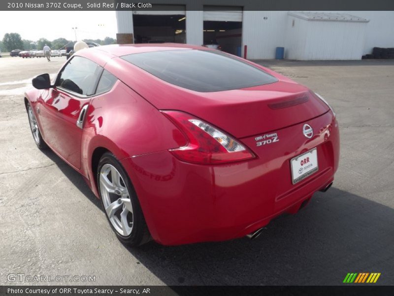 Solid Red / Black Cloth 2010 Nissan 370Z Coupe