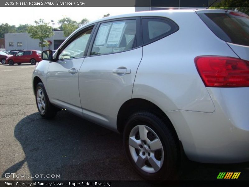 Silver Ice / Gray 2009 Nissan Rogue S AWD
