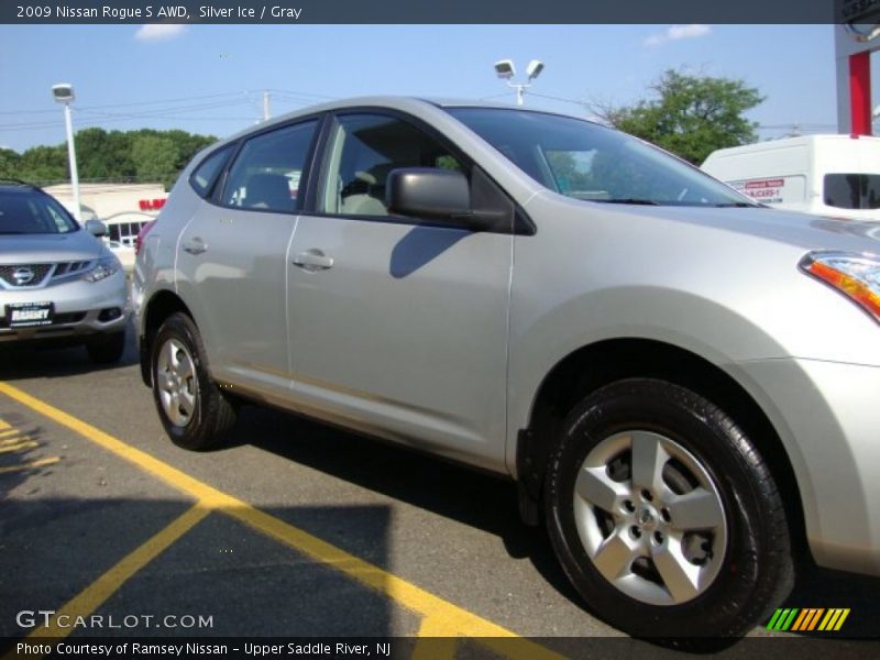 Silver Ice / Gray 2009 Nissan Rogue S AWD