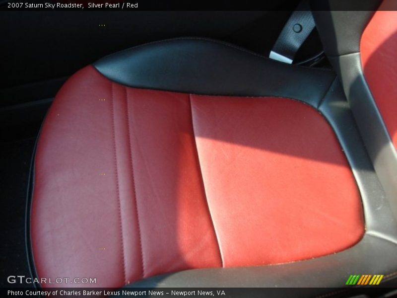 Silver Pearl / Red 2007 Saturn Sky Roadster