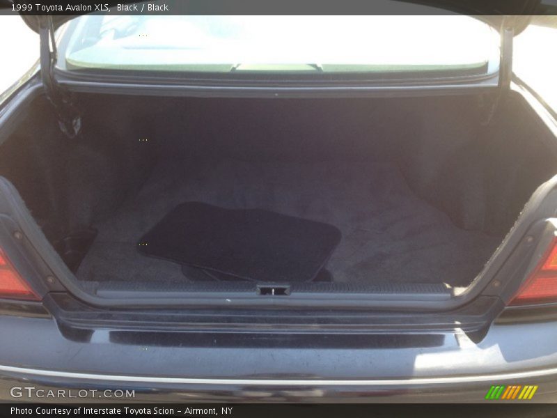 Black / Black 1999 Toyota Avalon XLS