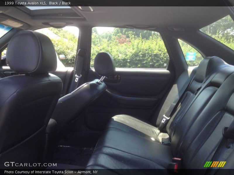 Black / Black 1999 Toyota Avalon XLS