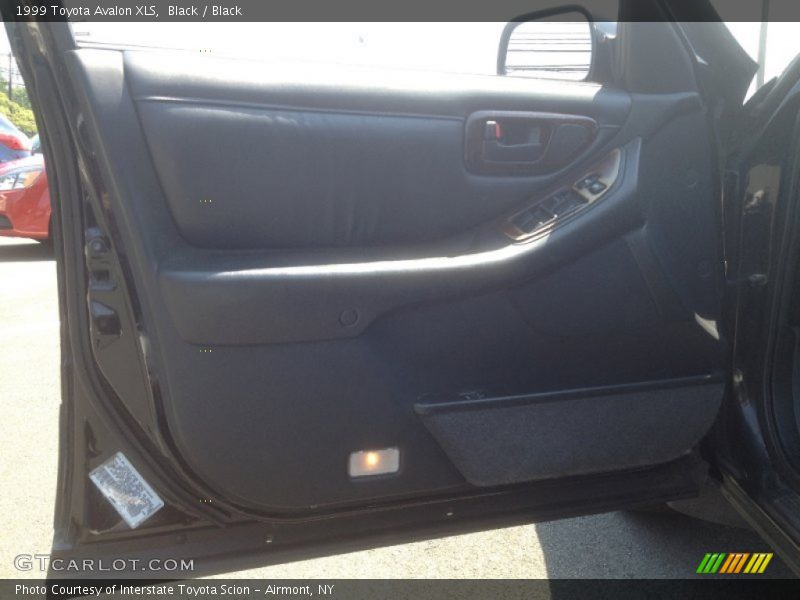 Black / Black 1999 Toyota Avalon XLS