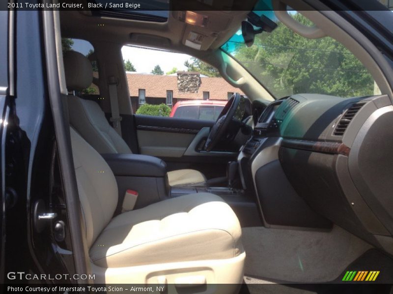 Black / Sand Beige 2011 Toyota Land Cruiser