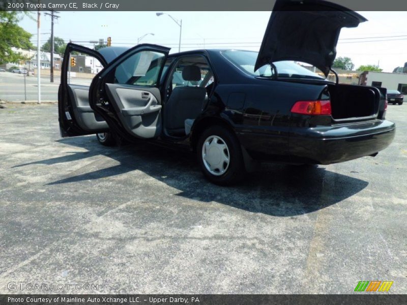 Black / Gray 2000 Toyota Camry CE