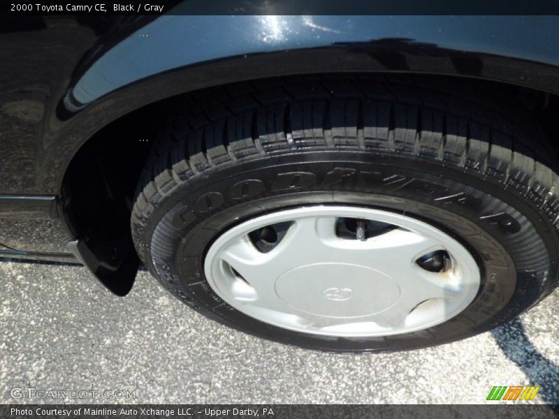 Black / Gray 2000 Toyota Camry CE
