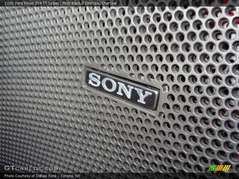 Pitch Black / Charcoal/Charcoal 2005 Ford Focus ZX4 ST Sedan