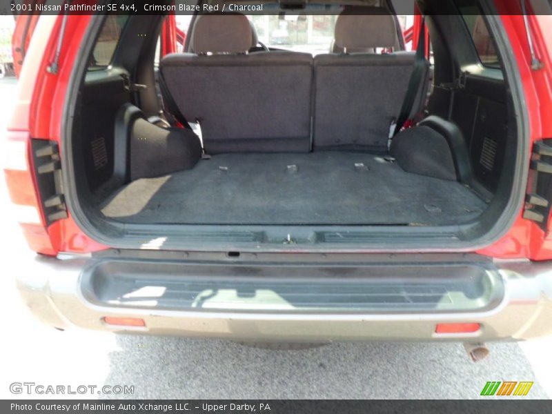 Crimson Blaze Red / Charcoal 2001 Nissan Pathfinder SE 4x4