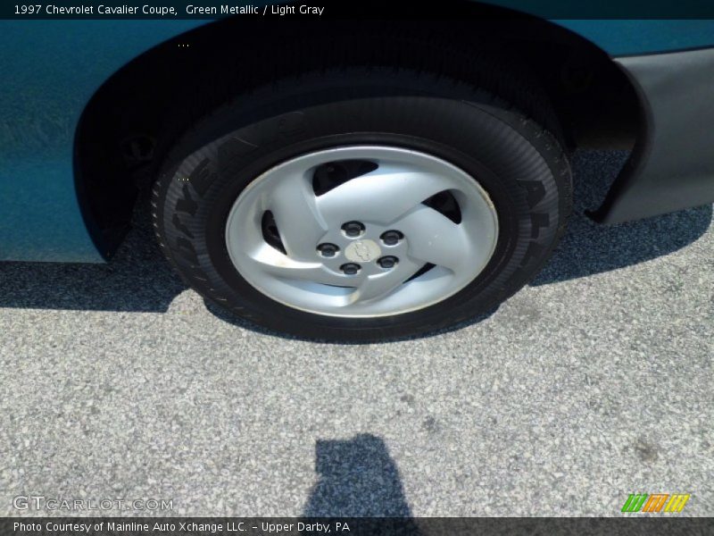 Green Metallic / Light Gray 1997 Chevrolet Cavalier Coupe