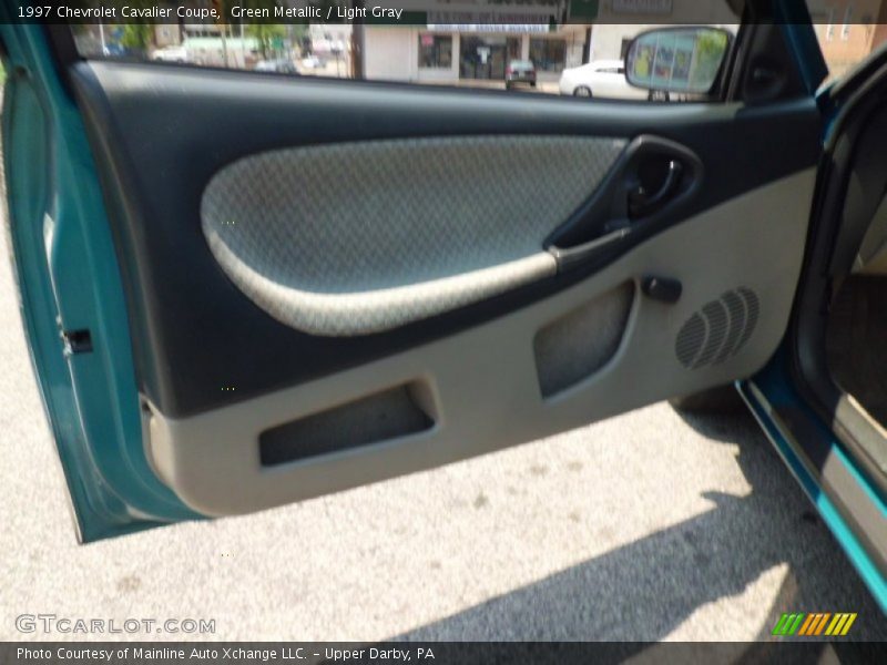 Green Metallic / Light Gray 1997 Chevrolet Cavalier Coupe