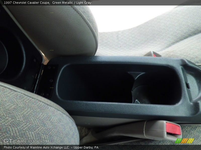 Green Metallic / Light Gray 1997 Chevrolet Cavalier Coupe